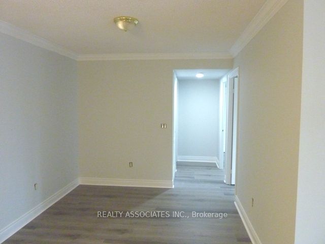 880 Grandview Way 801, Toronto, ON M2N 7B2 photo 3