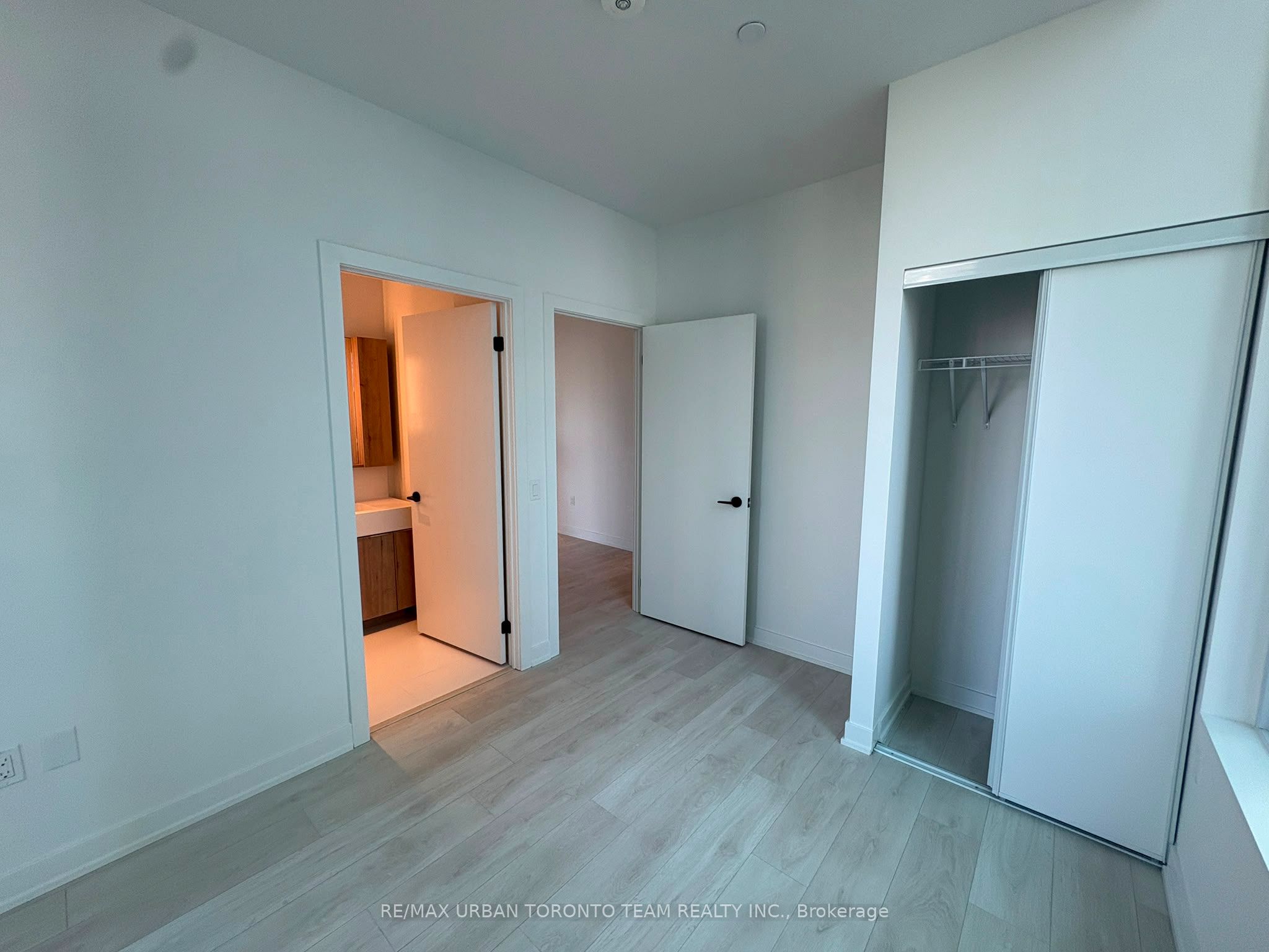 117 Broadway Avenue 903, Toronto, ON M4P 1V3 photo 5