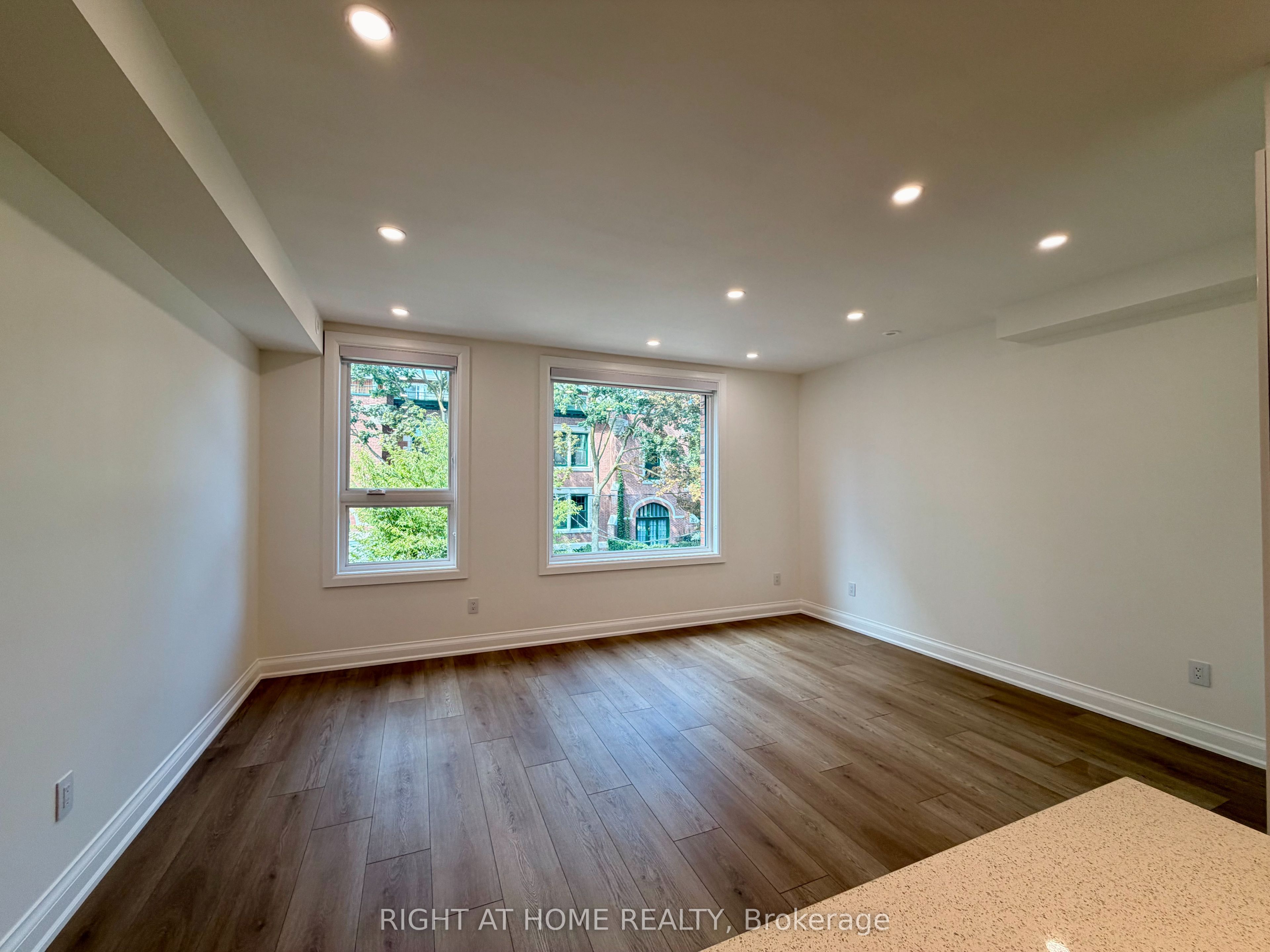 57 Hepbourne Street 2, Toronto, ON M6H 1K4 photo 4