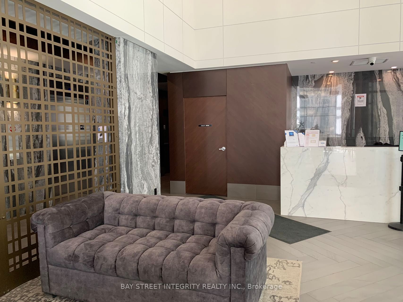 38 Iannuzzi Street 1512, Toronto, ON M5V 0S2 photo 4