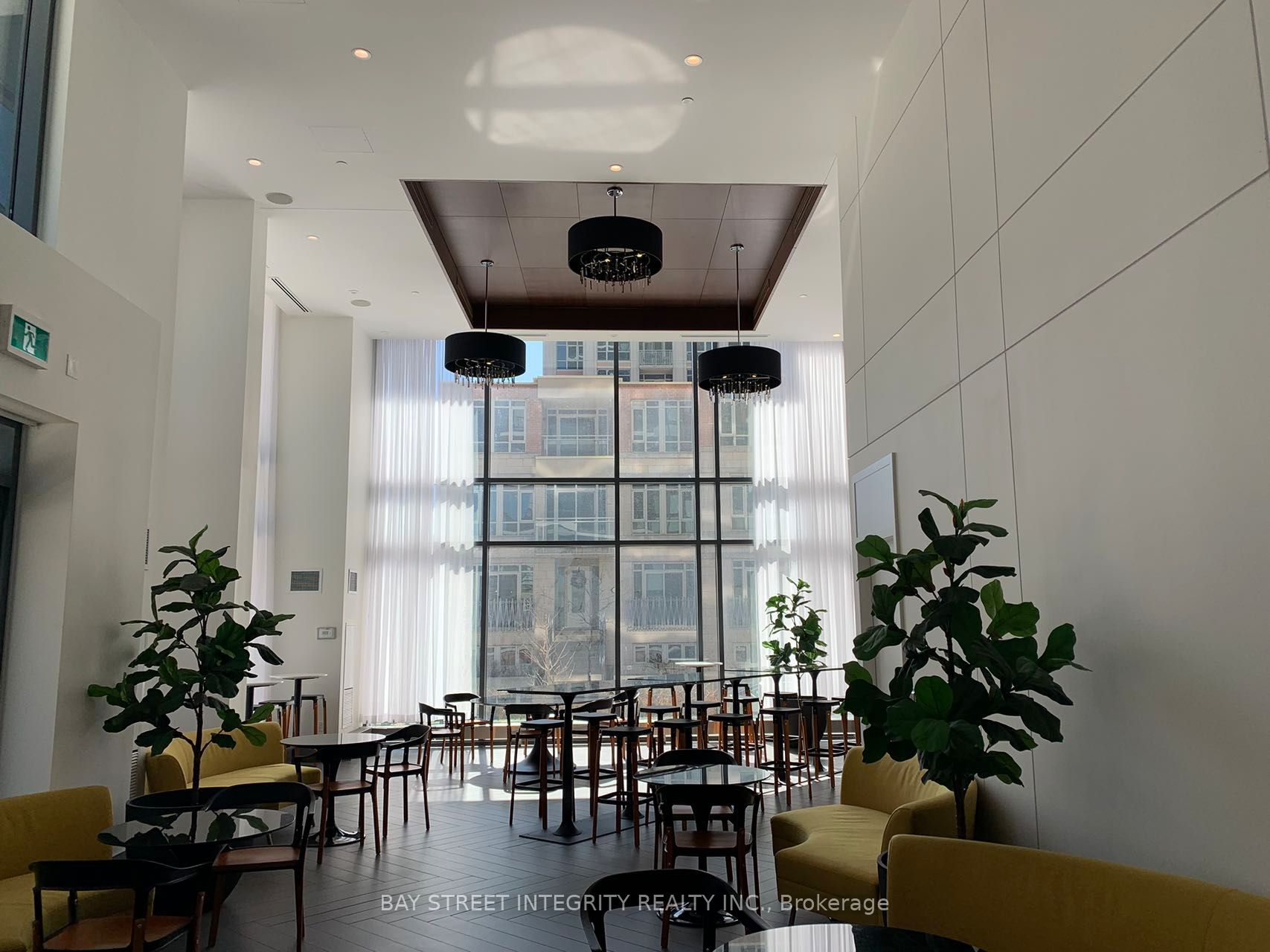 38 Iannuzzi Street 1512, Toronto, ON M5V 0S2 photo 5