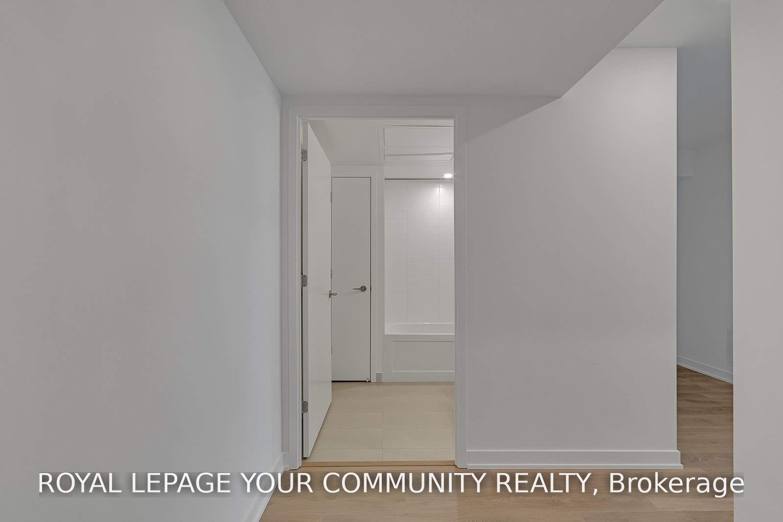 501 Yonge Street 4801, Toronto, ON M4Y 0H2 photo 2