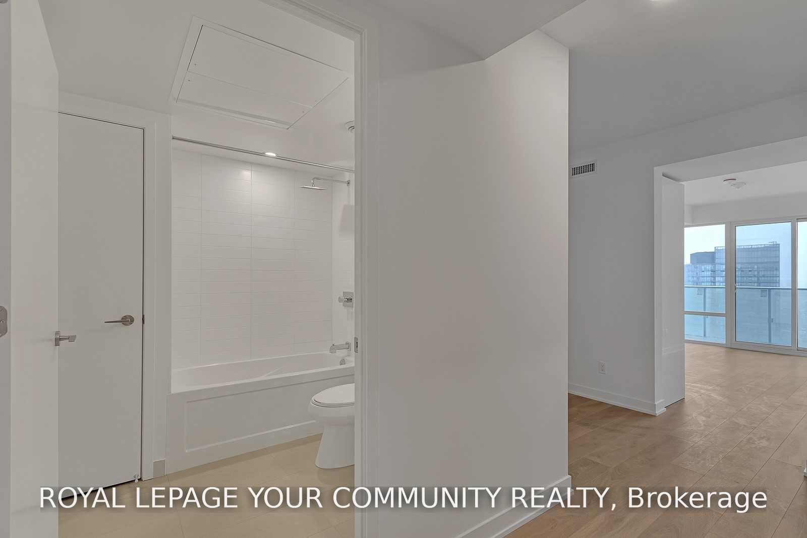 501 Yonge Street 4801, Toronto, ON M4Y 0H2 photo 3