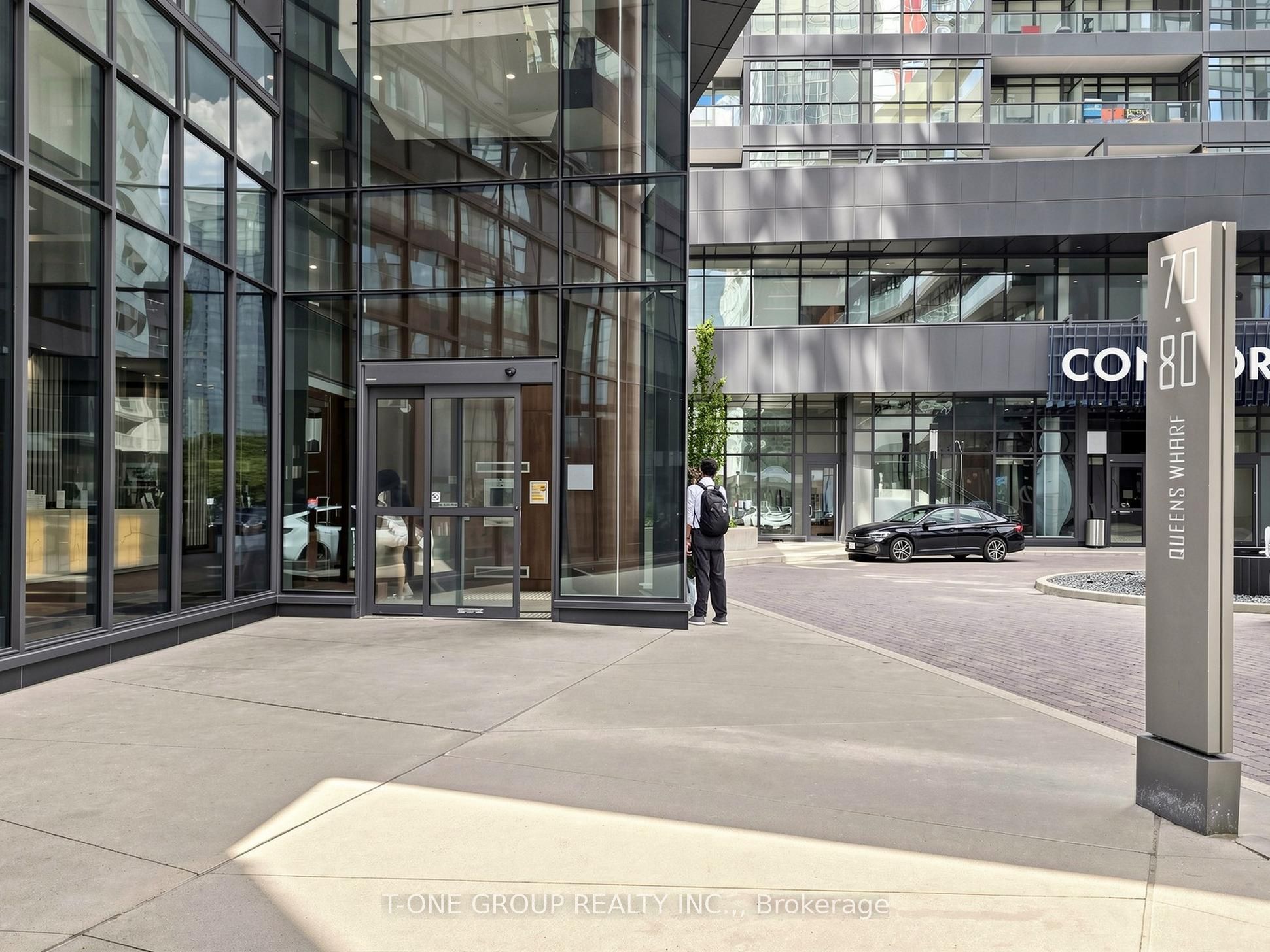 80 Queens Wharf Road 309, Toronto, ON M5V 0J3 photo 3