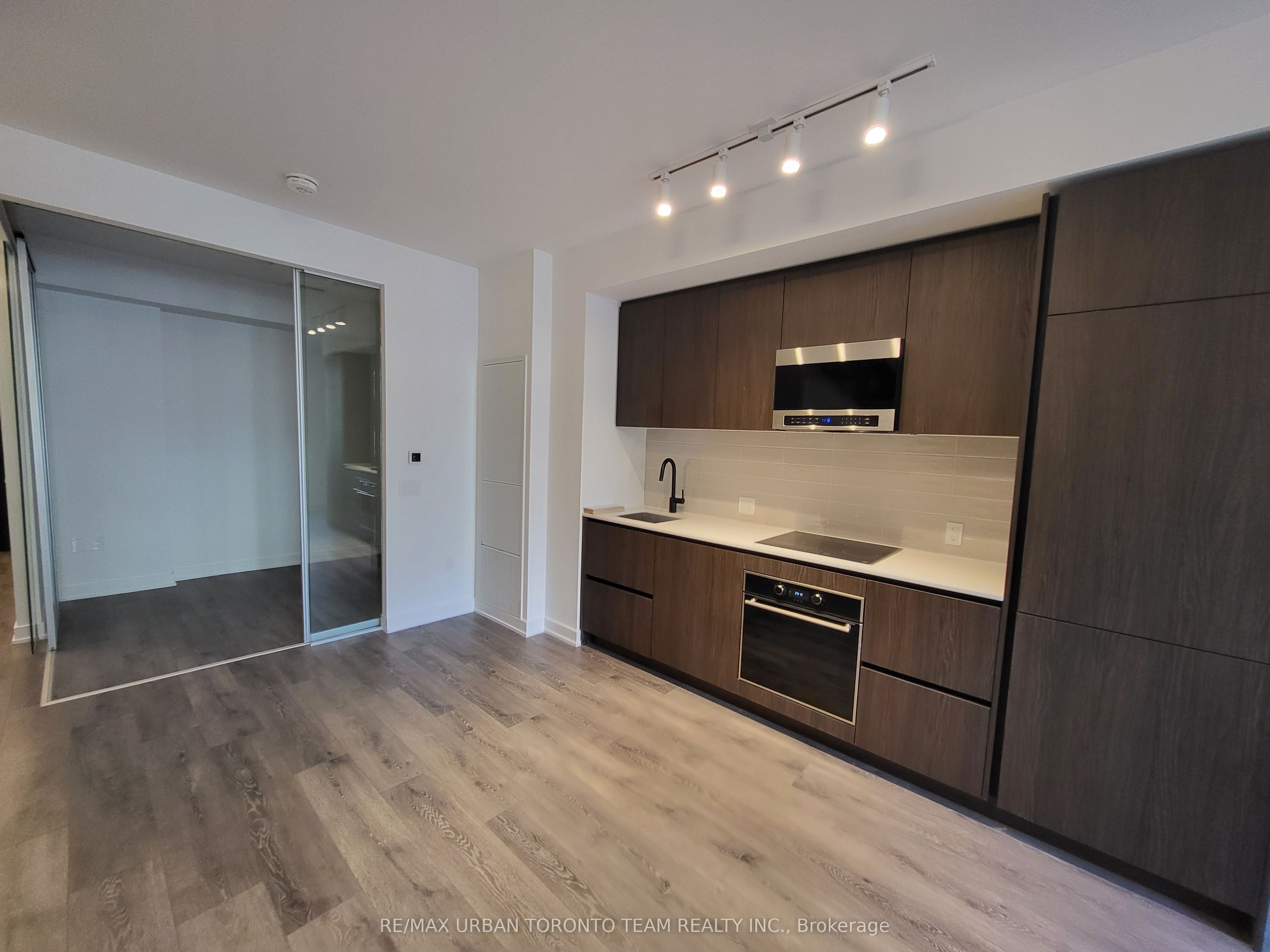 117 broadway Avenue Th123, Toronto, ON M4P 1V3 photo 5