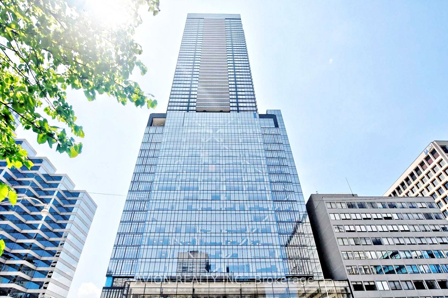 488 University Avenue 4711, Toronto, ON M5G 0C1 photo 2