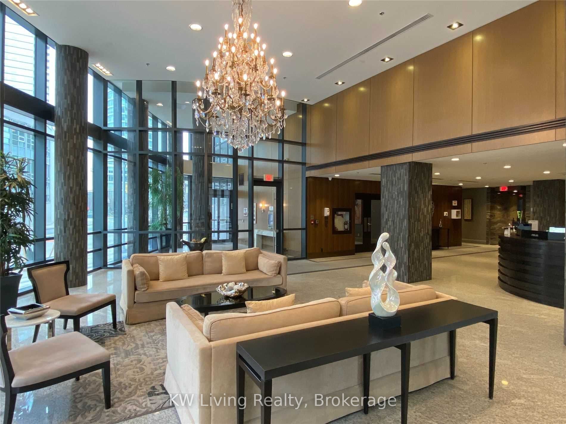 825 Church Street 2801, Toronto, ON M4W 3Z4 photo 3