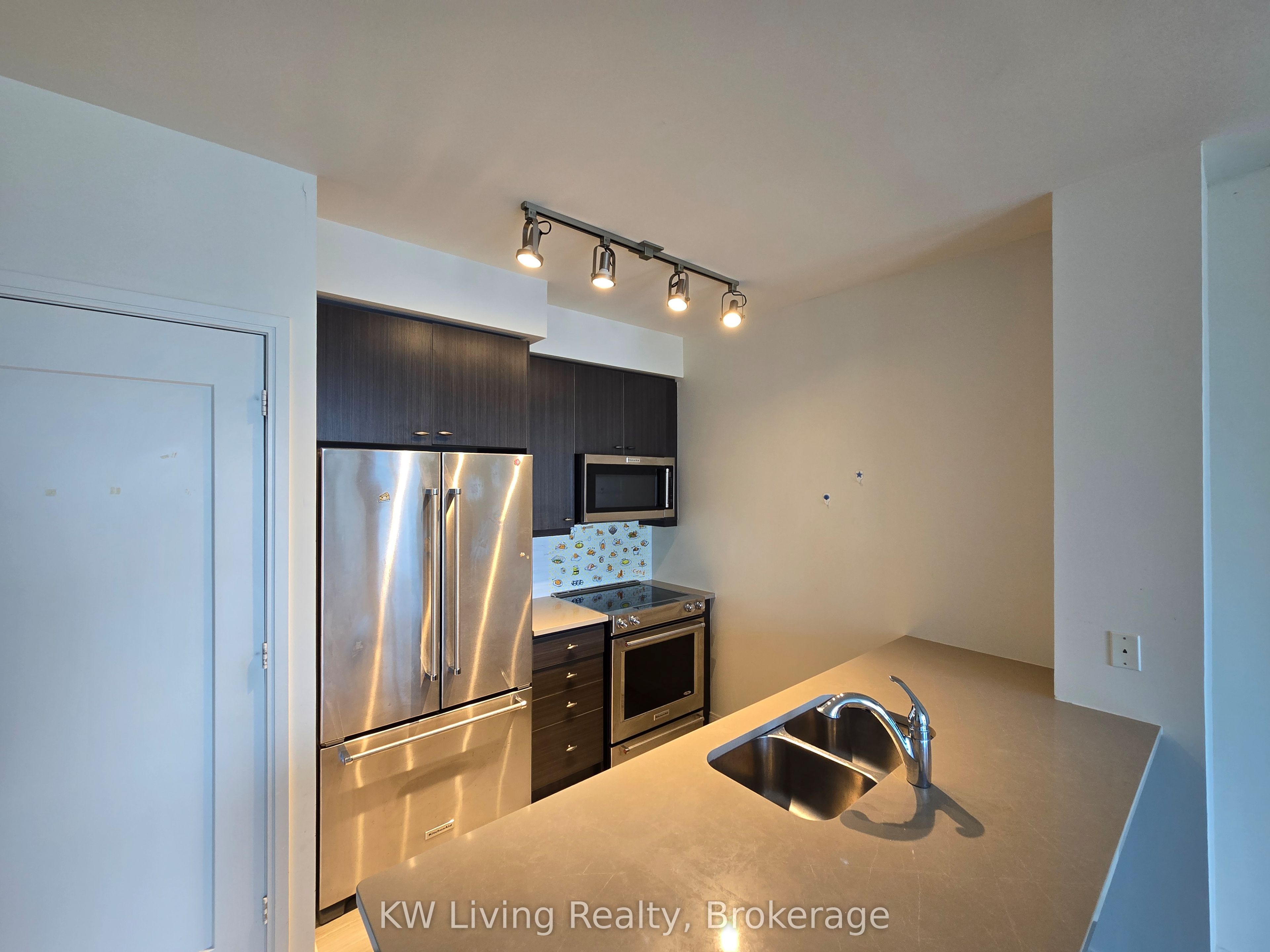 825 Church Street 2801, Toronto, ON M4W 3Z4 photo 4