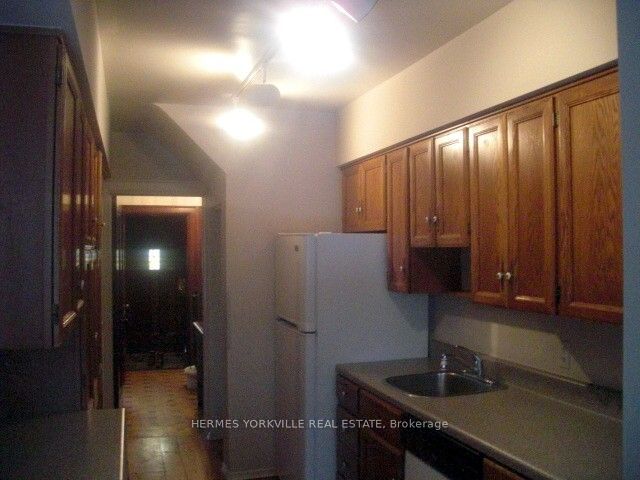 157 Chiltern Hill Road, Toronto, ON M6C 3C3 photo 4