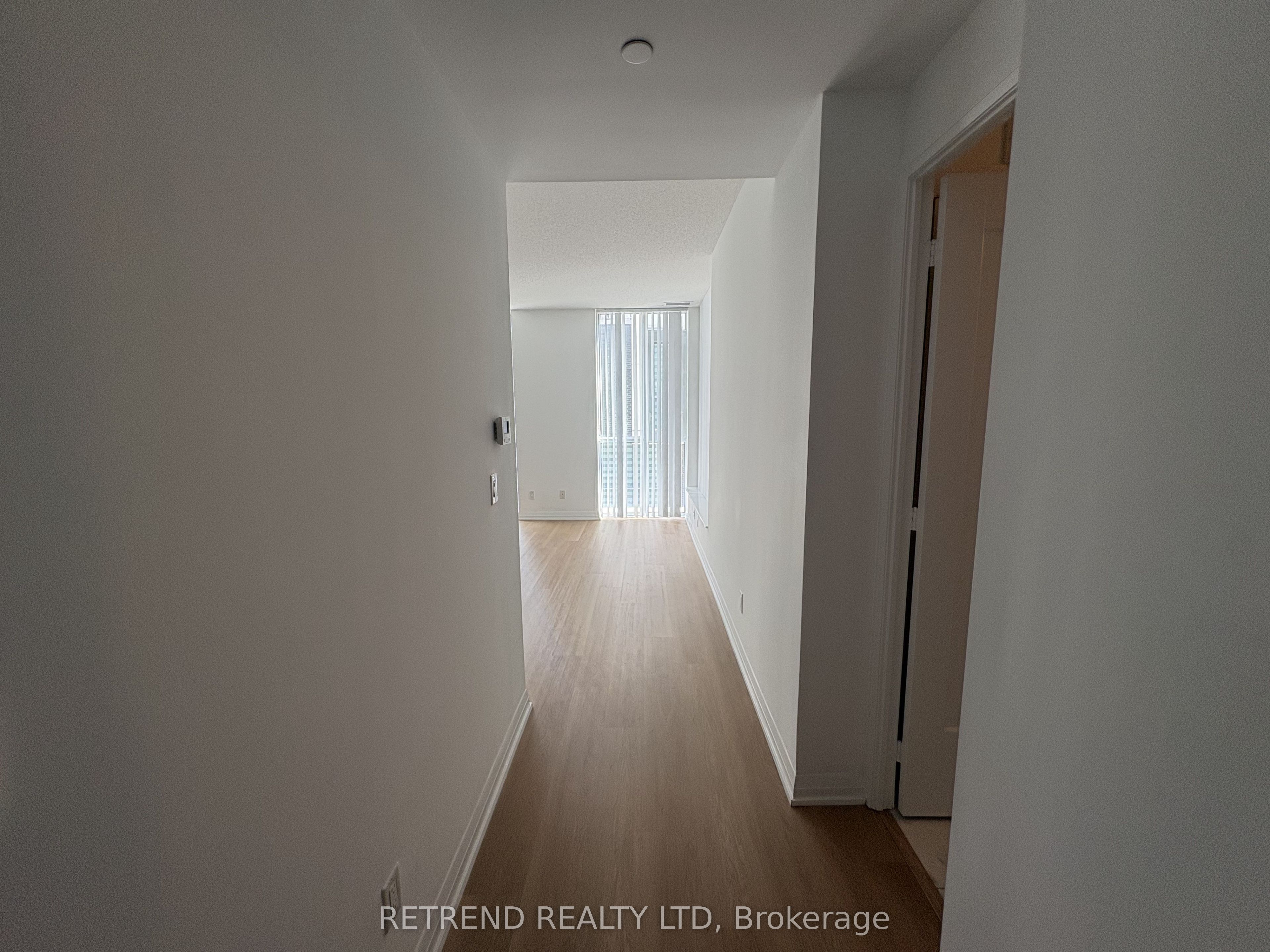 101 Erskine Avenue 308, Toronto, ON M4P 0C5 photo 2