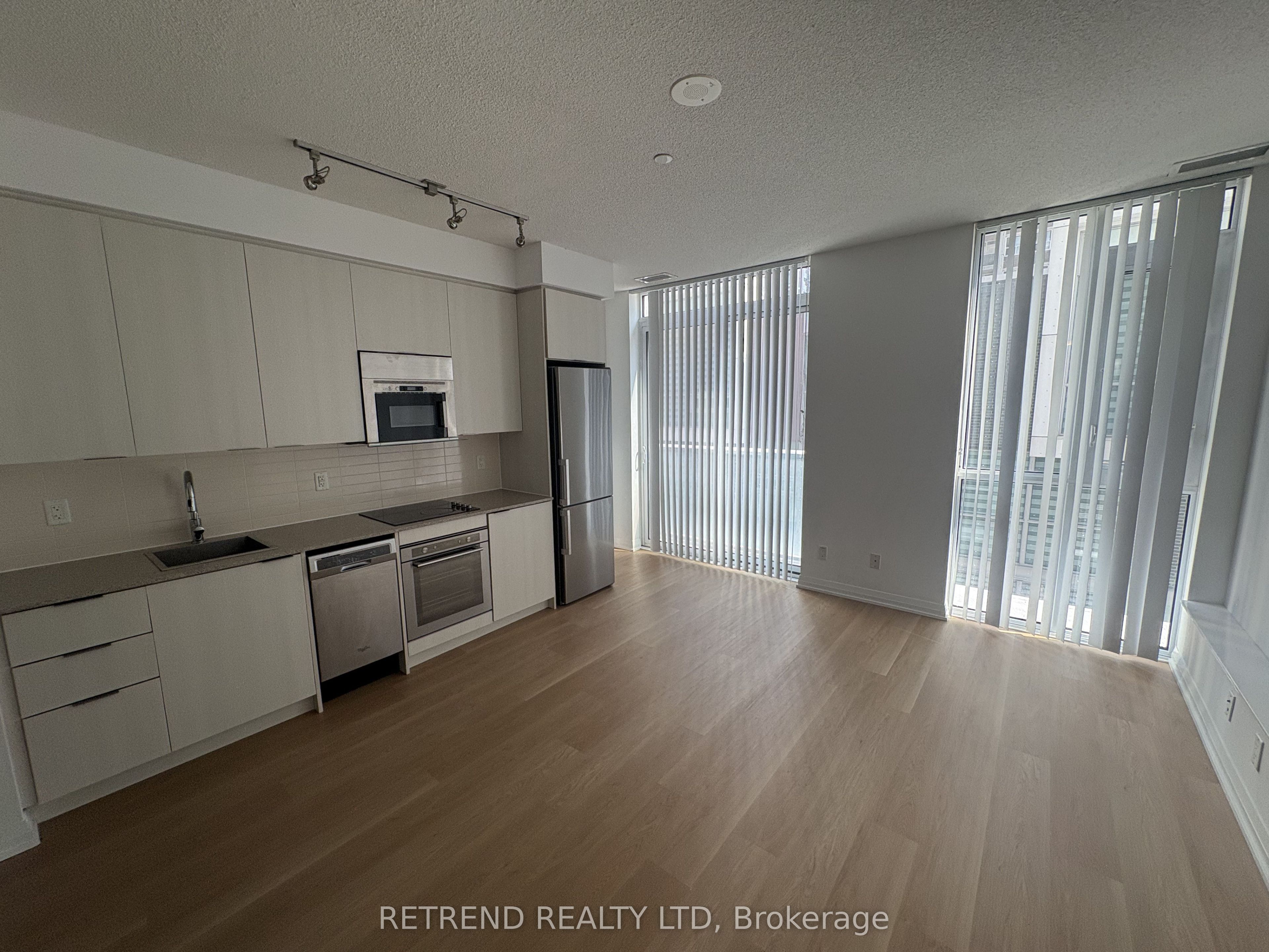 101 Erskine Avenue 308, Toronto, ON M4P 0C5 photo 3