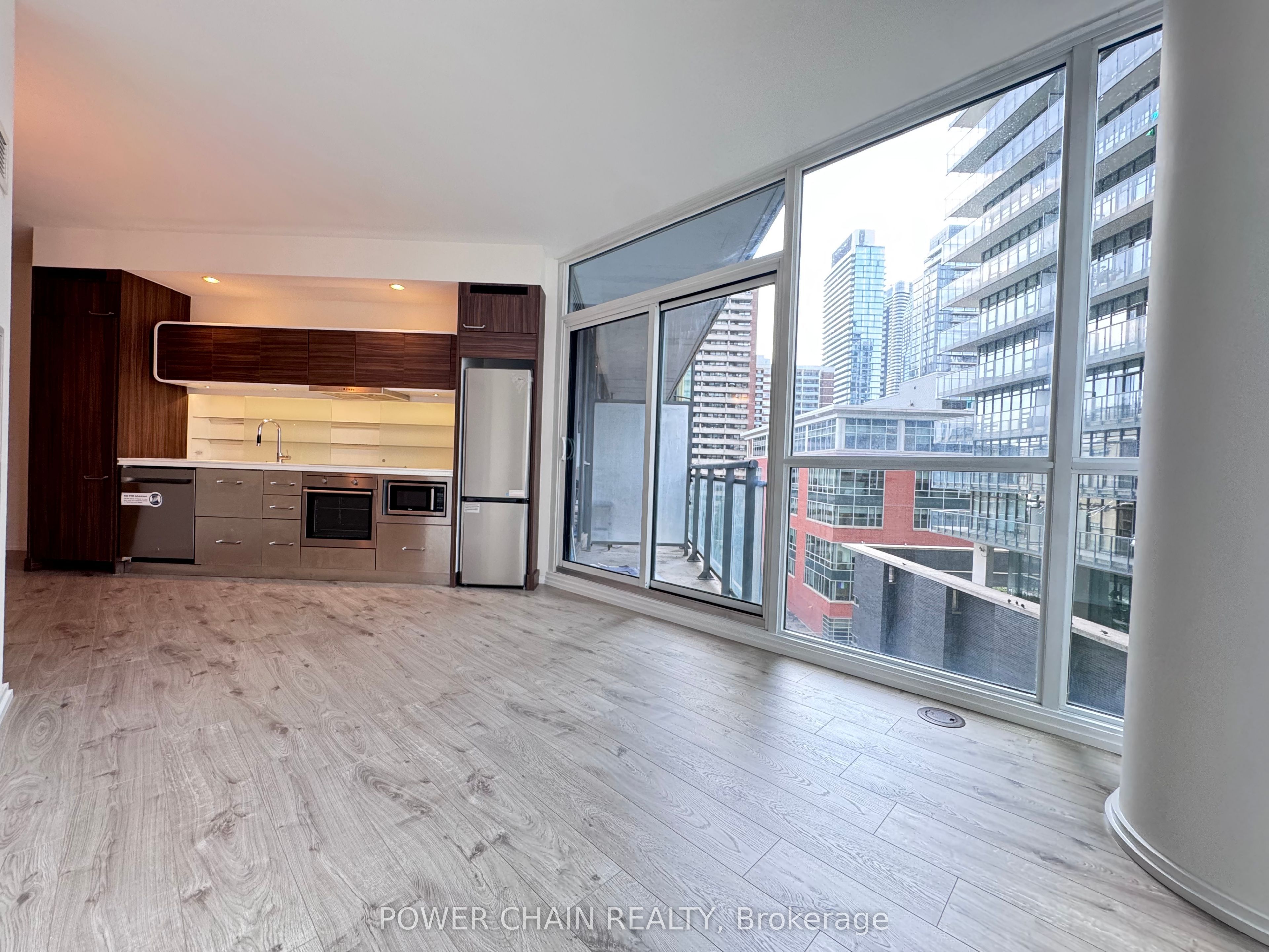 45 Charles Street E 806, Toronto, ON M4Y 0B8 photo 5