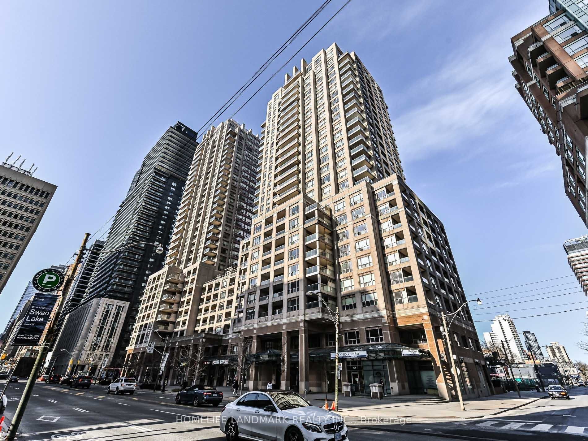 909 Bay Street 808, Toronto, ON M5S 3G2