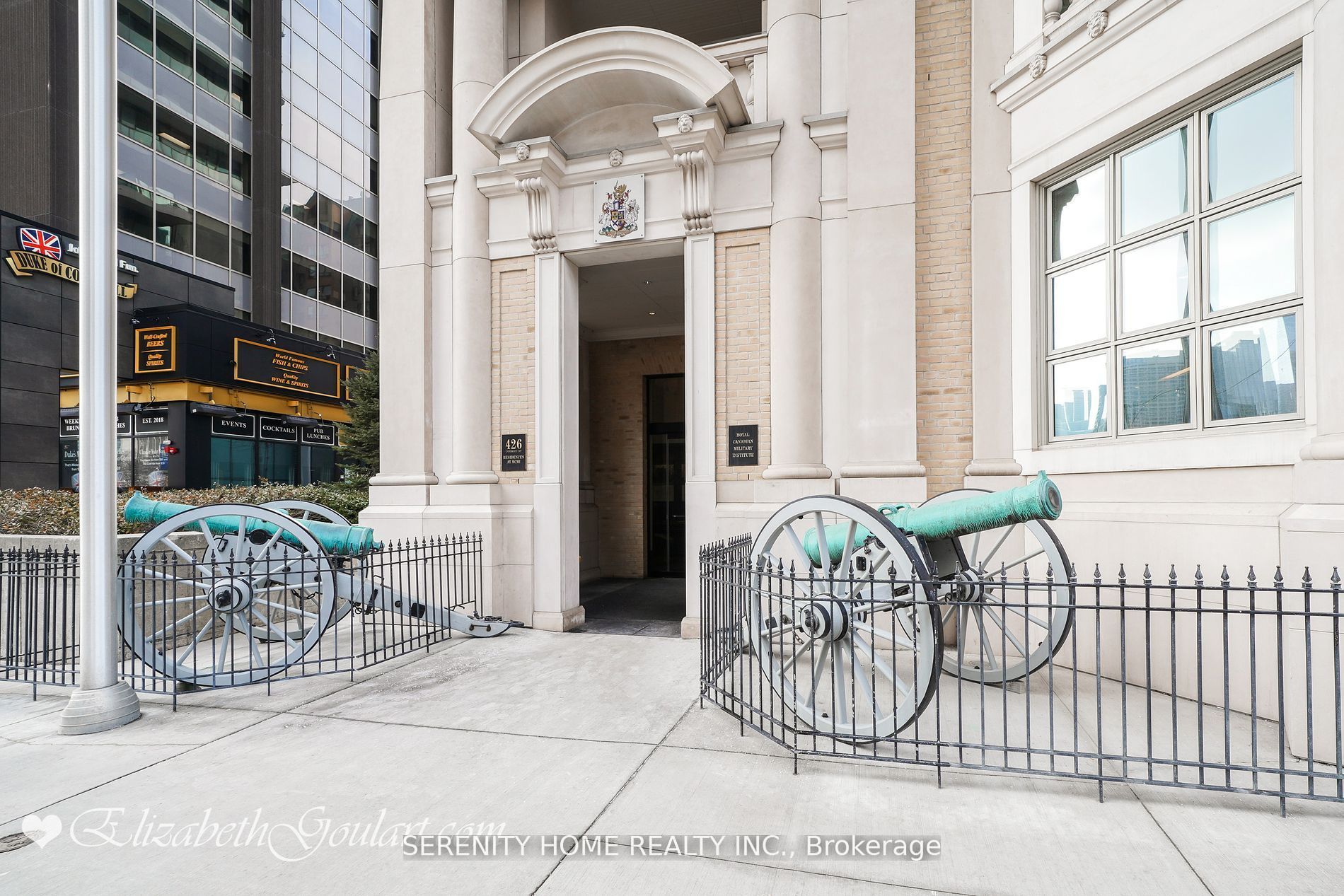 426 University Avenue 1003, Toronto, ON M5G 1S9 photo 3
