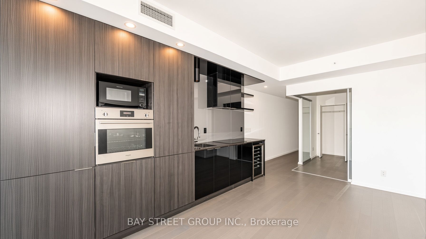 70 Temperance Street 2012, Toronto, ON M5H 0B1 photo 4
