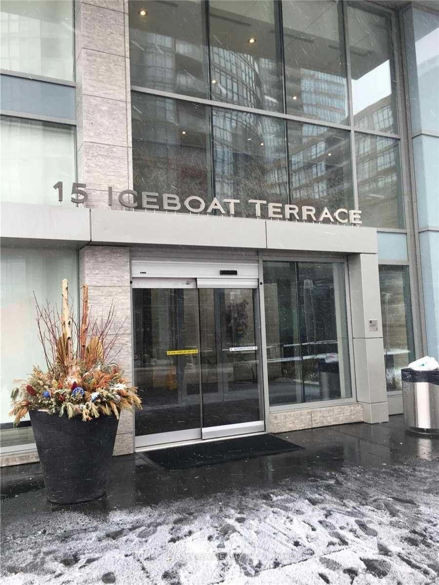 15 Iceboat Terrace #1201, Toronto, ON M5V 4A5 photo 2