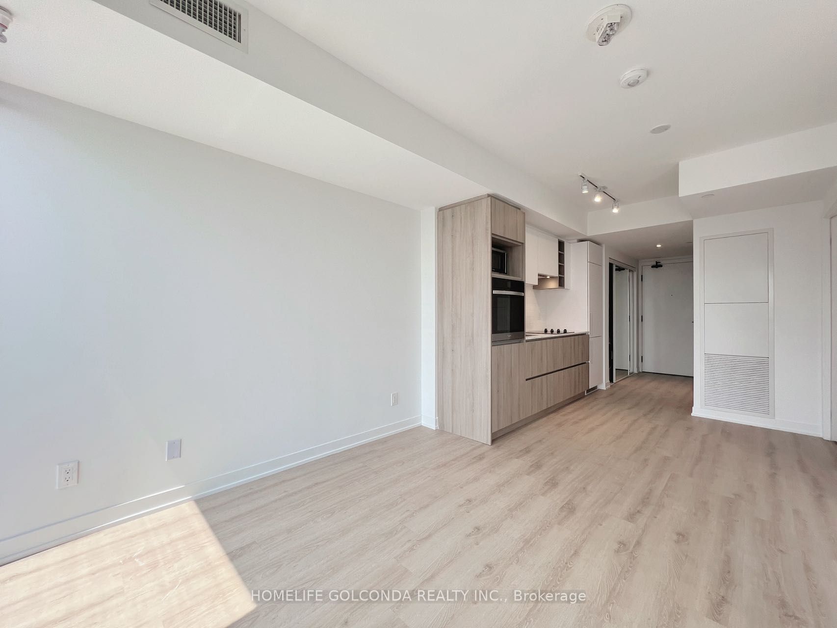 319 Jarvis Street 4216, Toronto, ON M5B 0C8 photo 2
