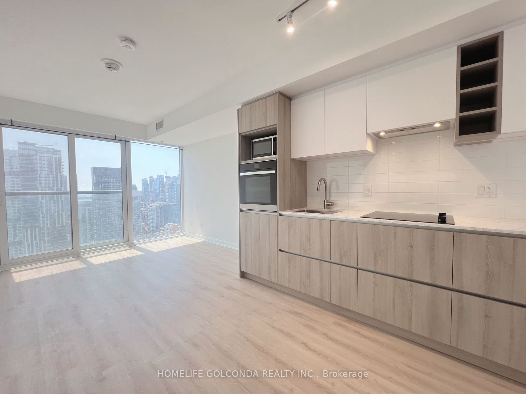 319 Jarvis Street 4216, Toronto, ON M5B 0C8 photo 4