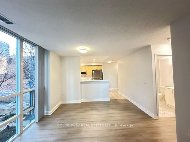 28 Olive Avenue 312, Toronto, ON M2N 4N5 photo 4