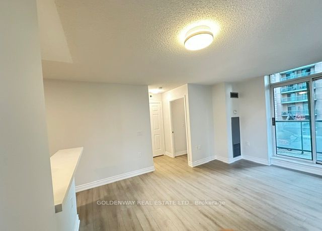 28 Olive Avenue 312, Toronto, ON M2N 4N5 photo 5