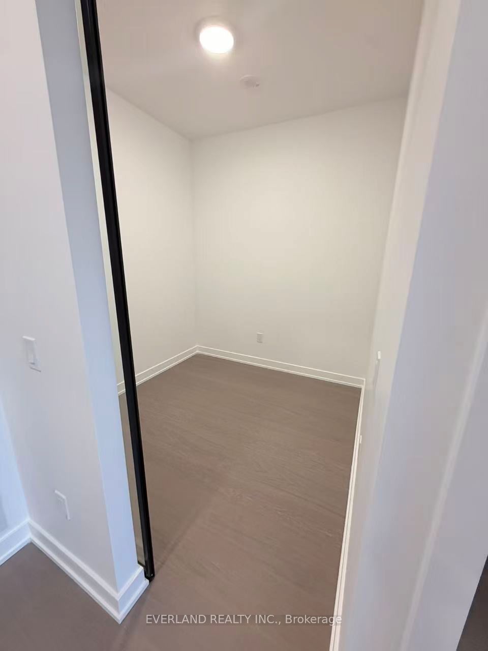 91 Montclair Avenue 717, Toronto, ON M5P 0B1 photo 3