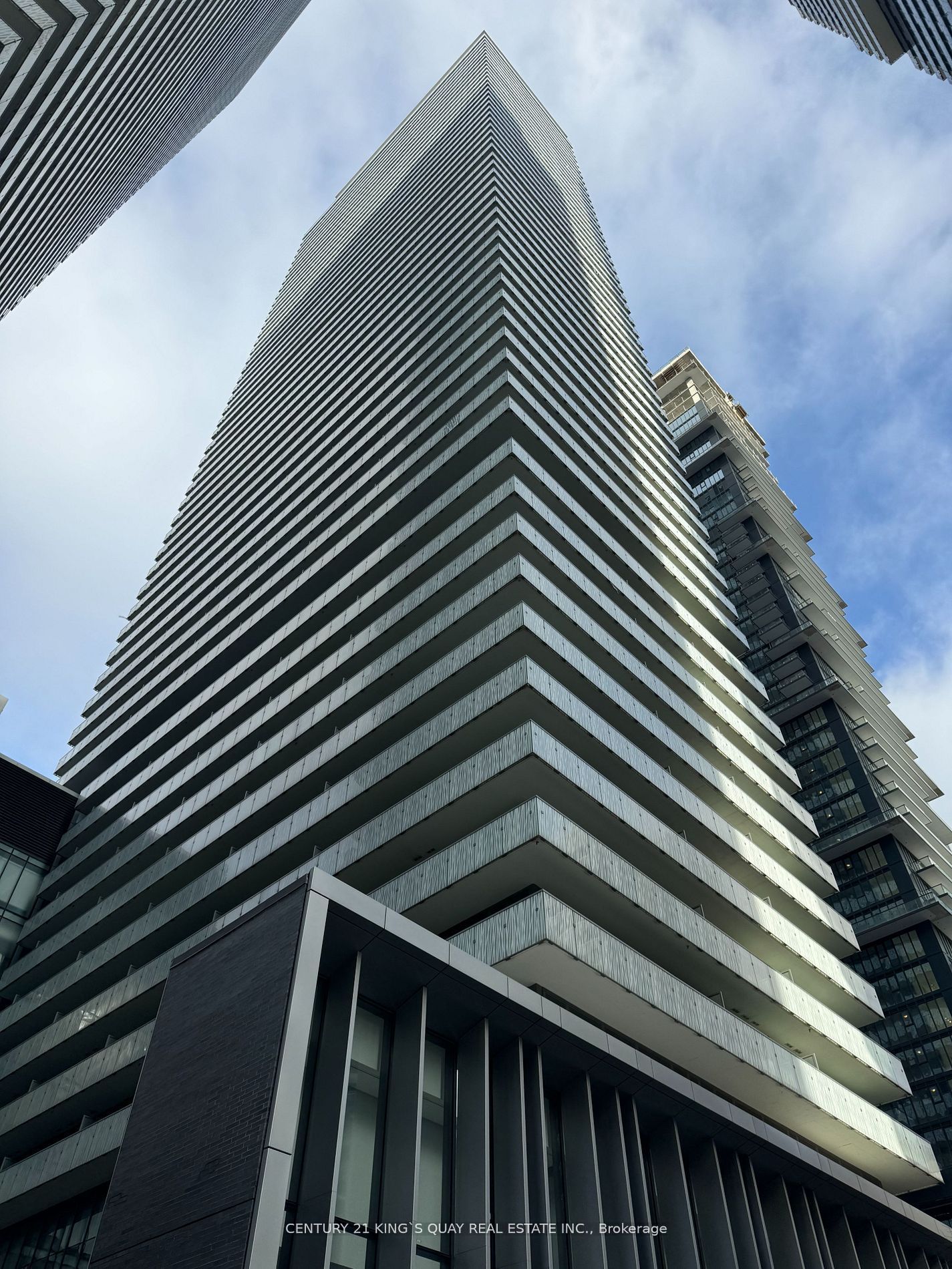 50 Charles Street E 3212, Toronto, ON M4Y 1T1 photo 4