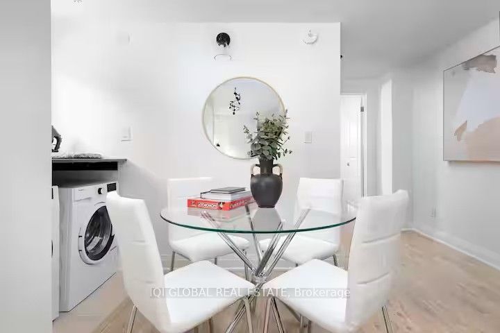 525 Ossington Avenue Mainfloor, Toronto, ON M6G 3T3 photo 4
