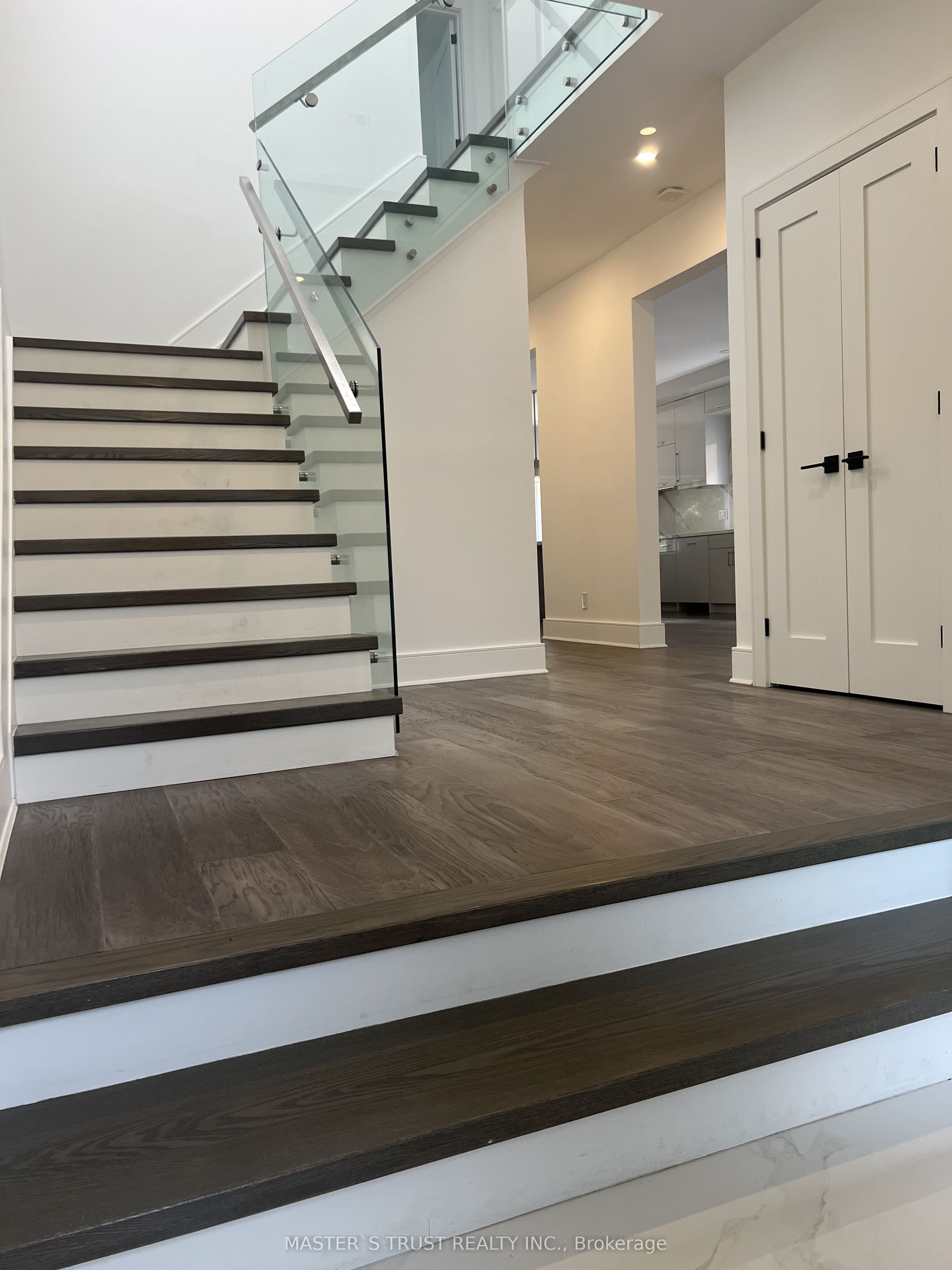 515 Melrose Avenue, Toronto, ON M5M 2A1 photo 4