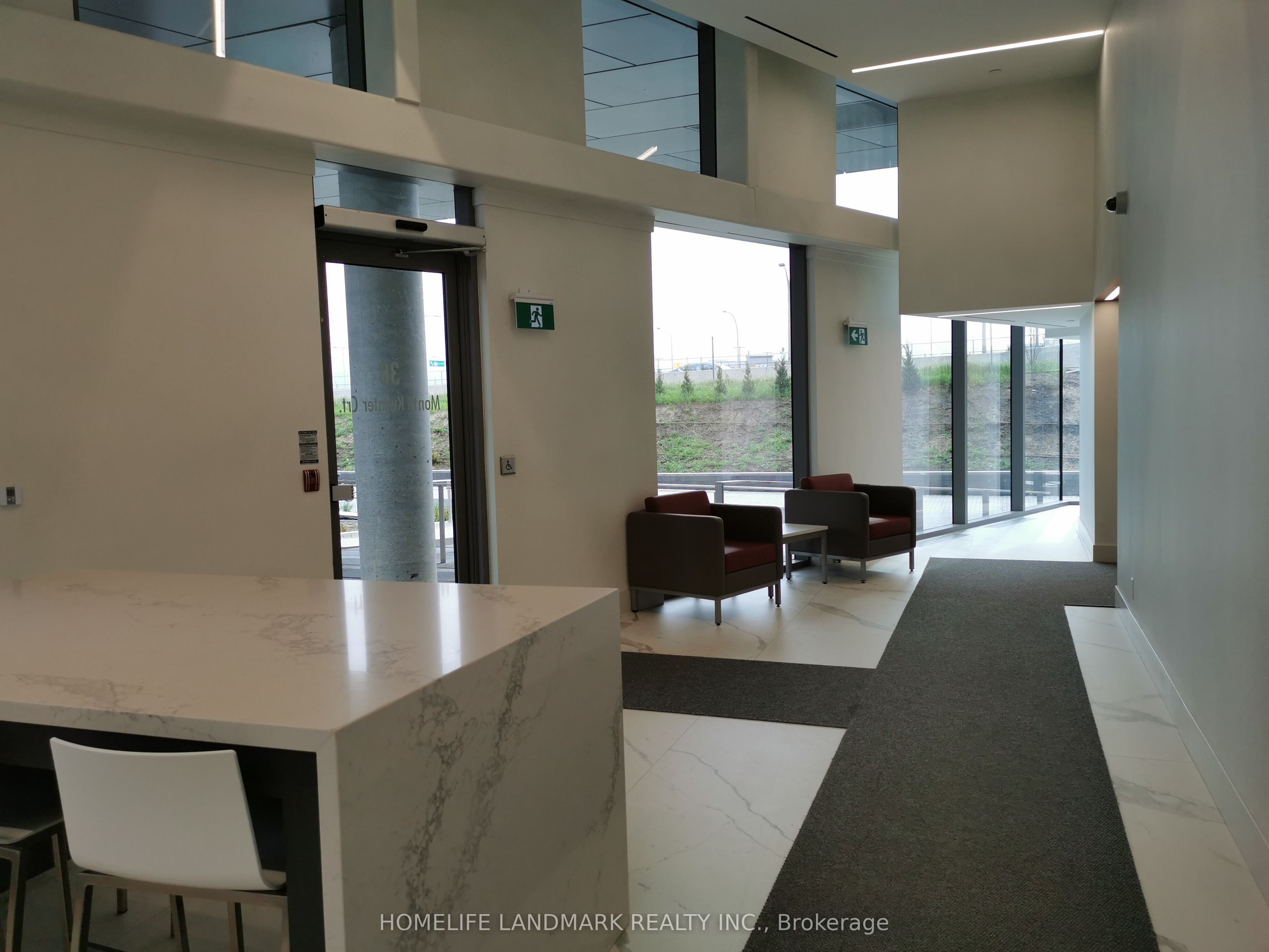 38 Monte Kwinter Court 1215, Toronto, ON M3H 0E2 photo 3