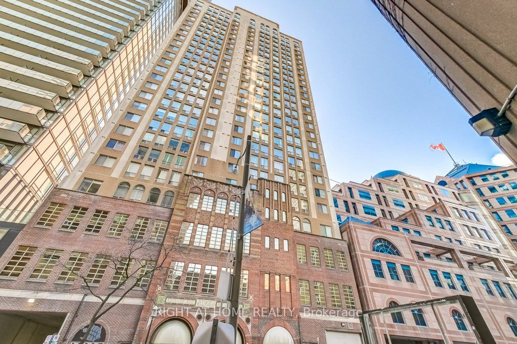 25 Grenville Street PH2, Toronto, ON M4Y 2X5