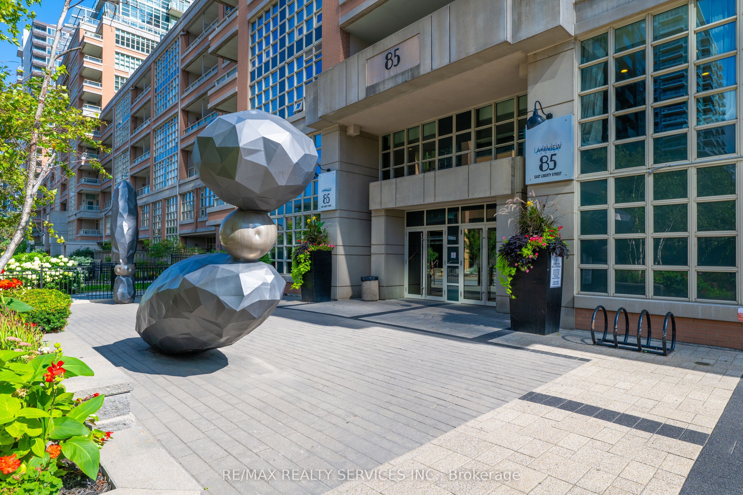 85 East Liberty Street 1802, Toronto, ON M6K 3R4 photo 4