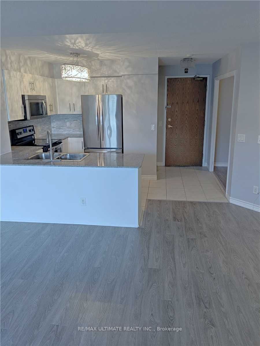 1730 Eglinton Avenue E 202, Toronto, ON M4A 2X9 photo 3