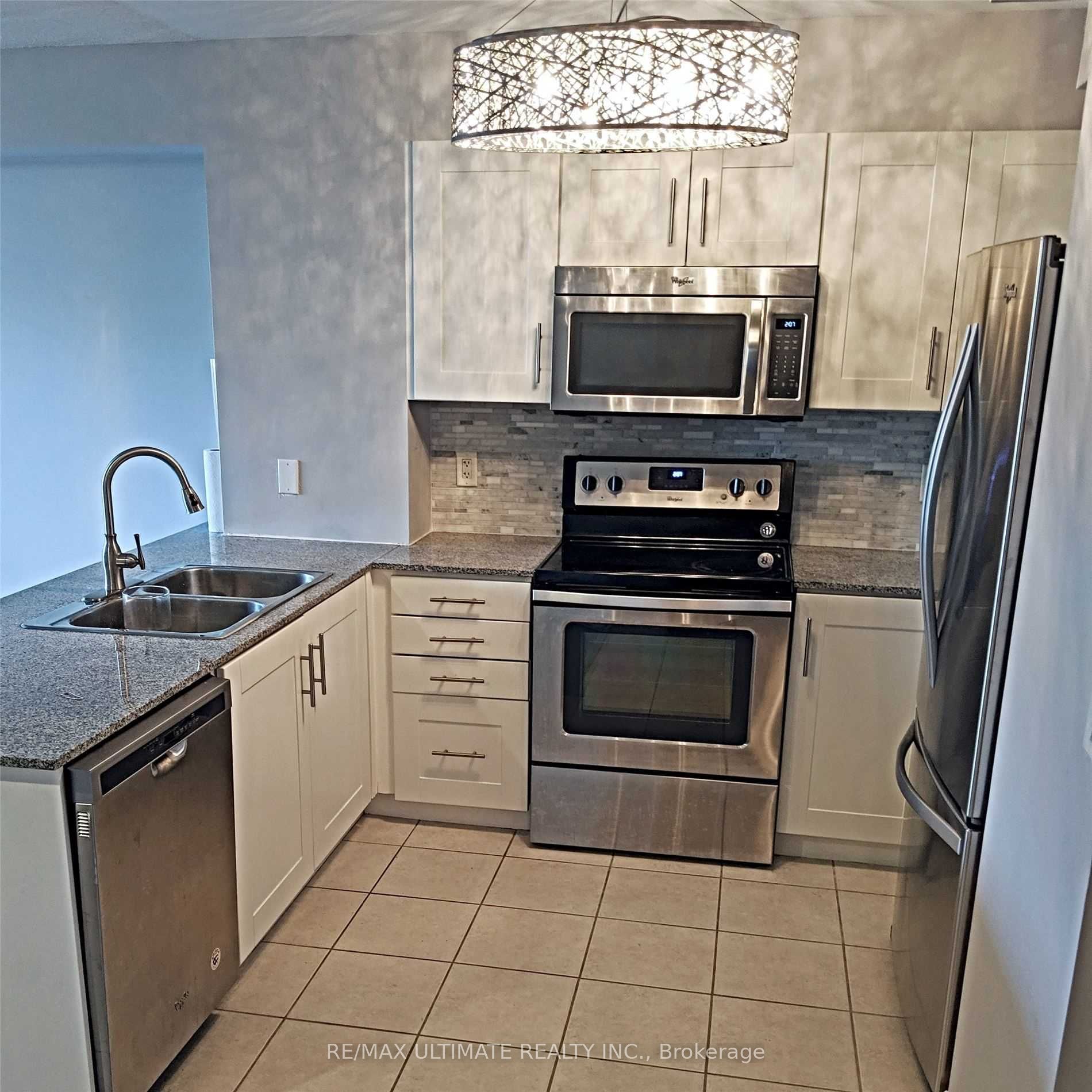 1730 Eglinton Avenue E 202, Toronto, ON M4A 2X9 photo 4