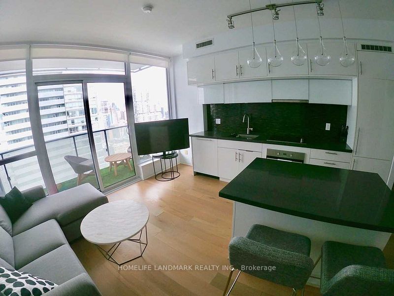 8 Mercer Street 2912, Toronto, ON M5V 0C4 photo 3