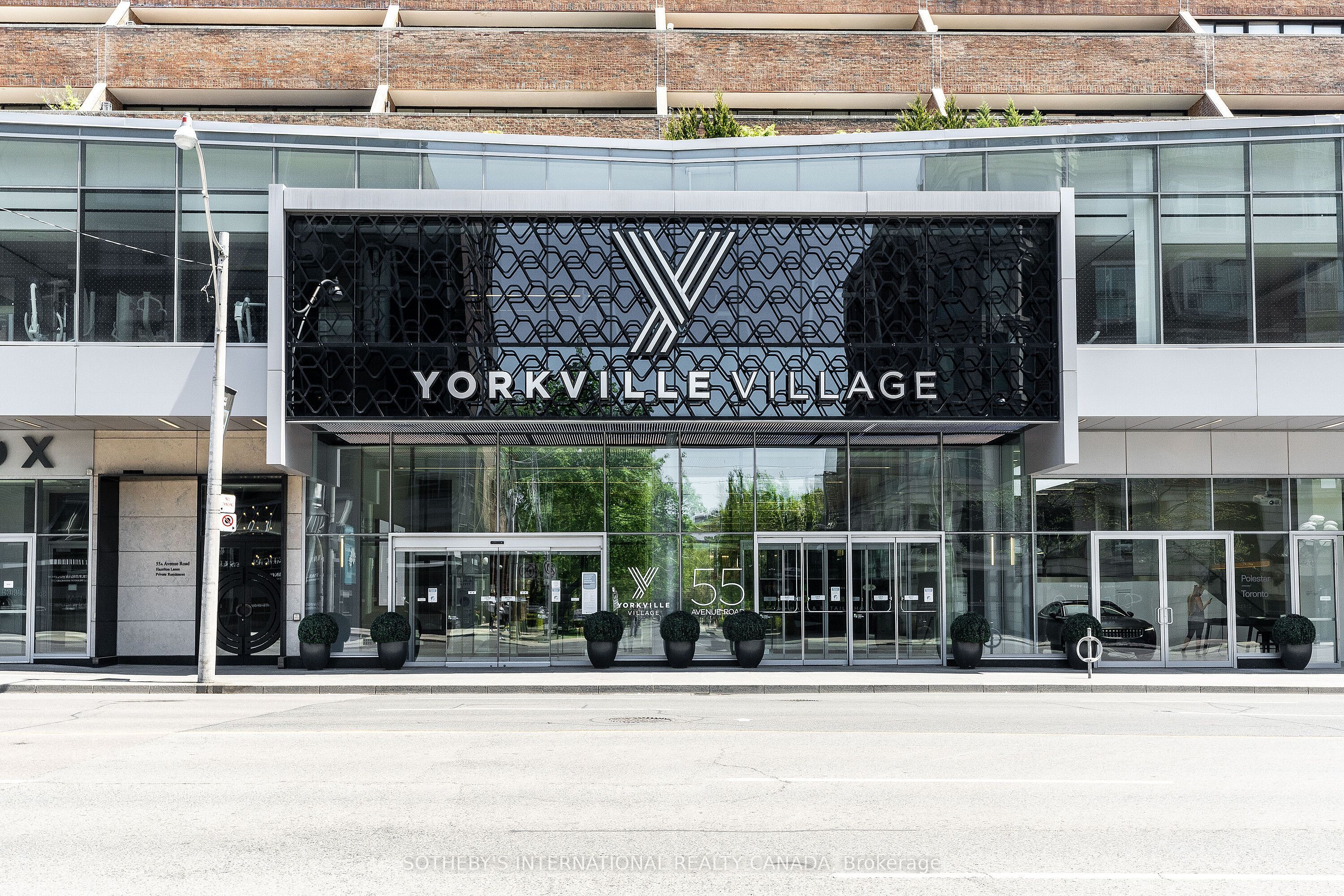 55A Avenue Road 408, Toronto, ON M5A 2G3