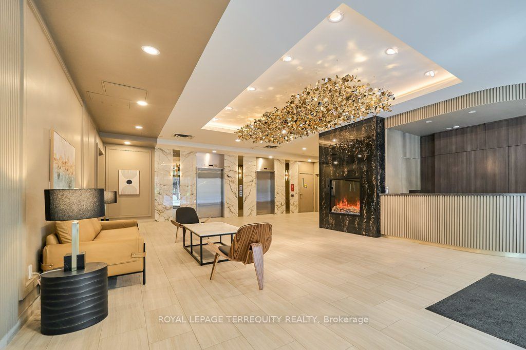 263 Wellington Street W 903, Toronto, ON M5V 3E6 photo 4