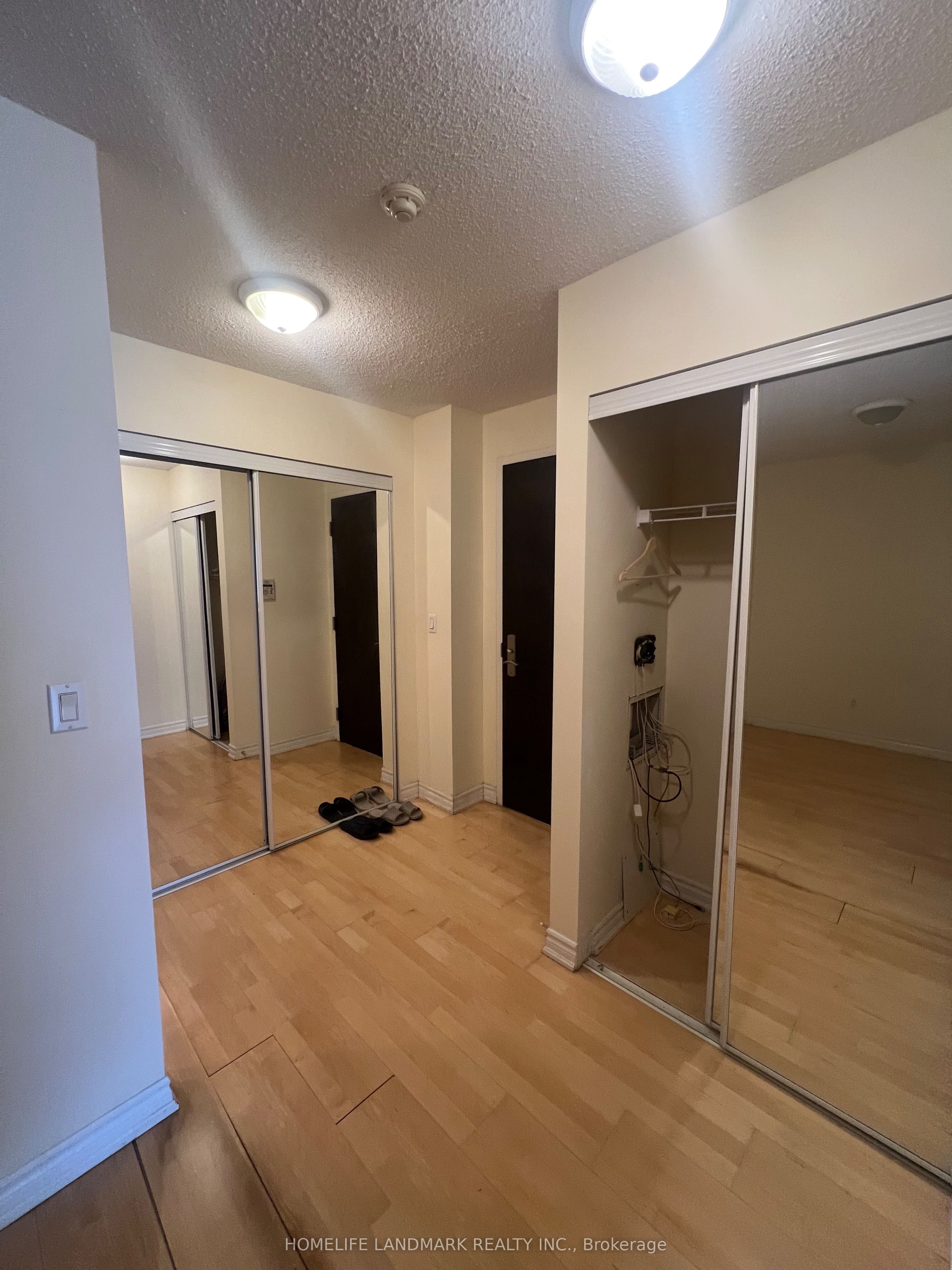 761 Bay Street 3110, Toronto, ON M5G 2R2 photo 3