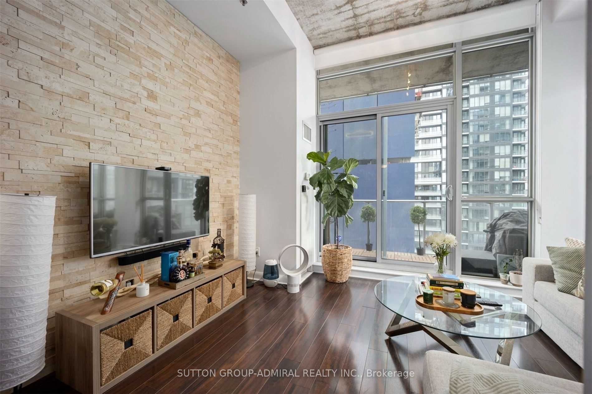 375 King Street W 1604, Toronto, ON M5V 1K1