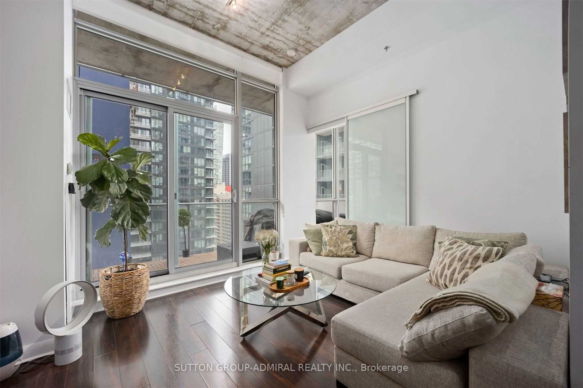 375 King Street W 1604, Toronto, ON M5V 1K1 photo 3