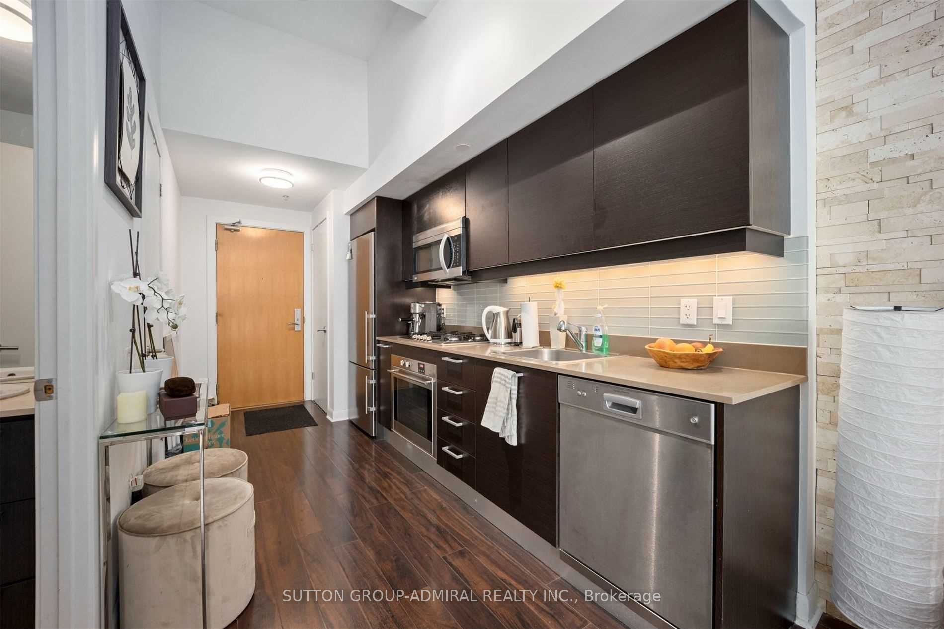 375 King Street W 1604, Toronto, ON M5V 1K1 photo 4
