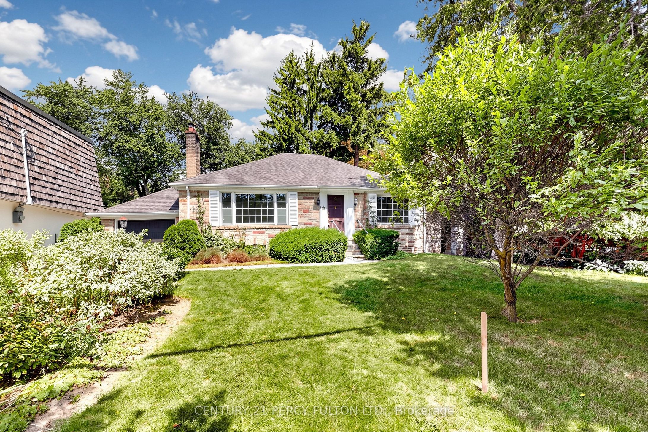 50 Plymbridge Road, Toronto, ON M2P 1A3 photo 2