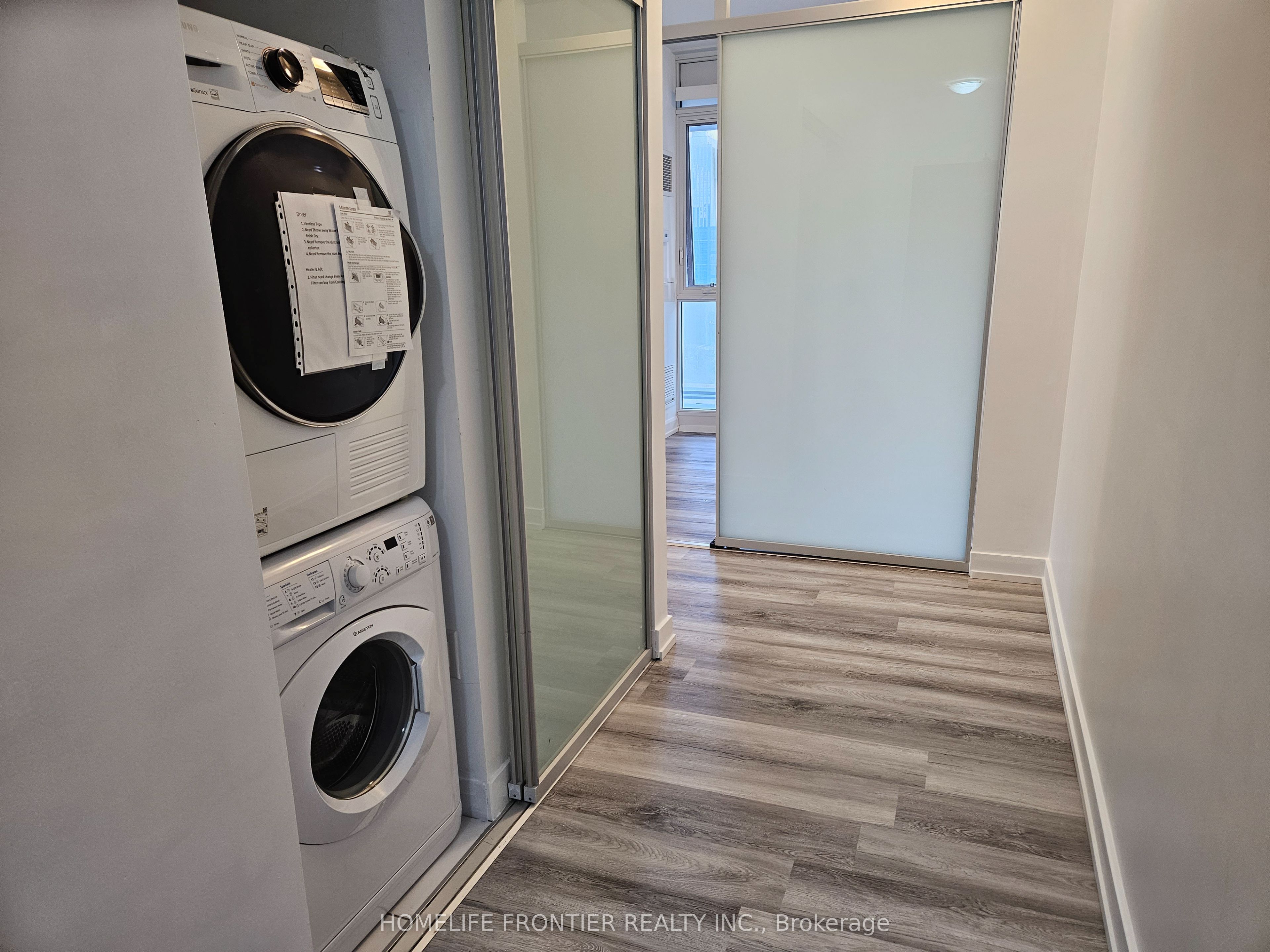 426 University Avenue 1708, Toronto, ON M5G 1S9 photo 4
