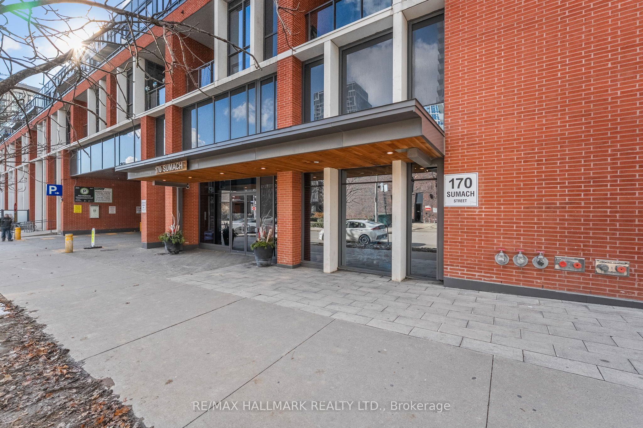 170 Sumach Street 1407, Toronto, ON M5A 0C3 photo 3
