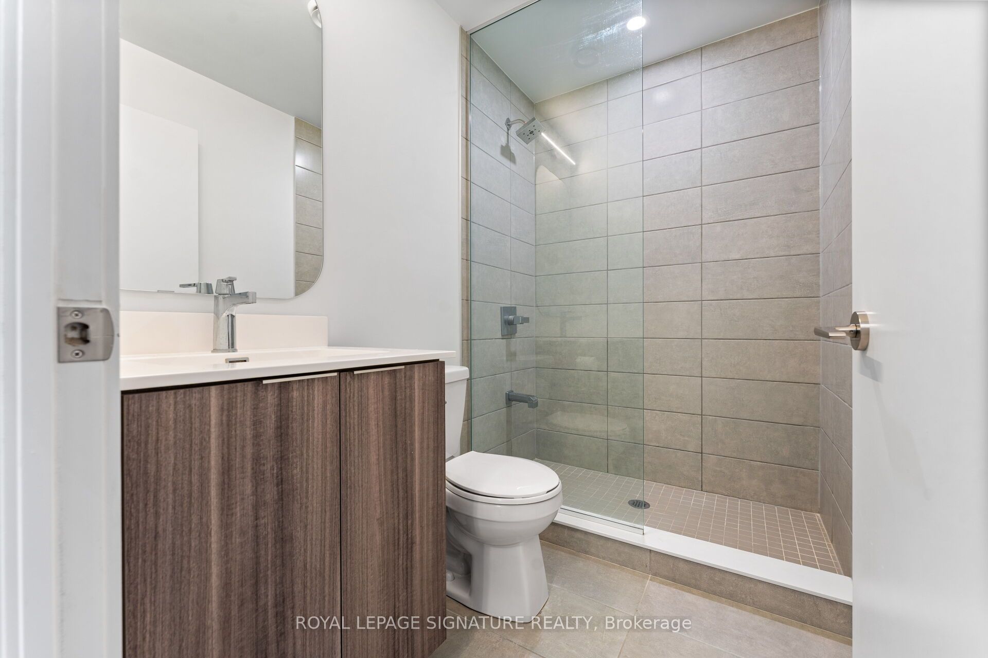 15 Richardson Street 1304, Toronto, ON M5A 0Y5 photo 4