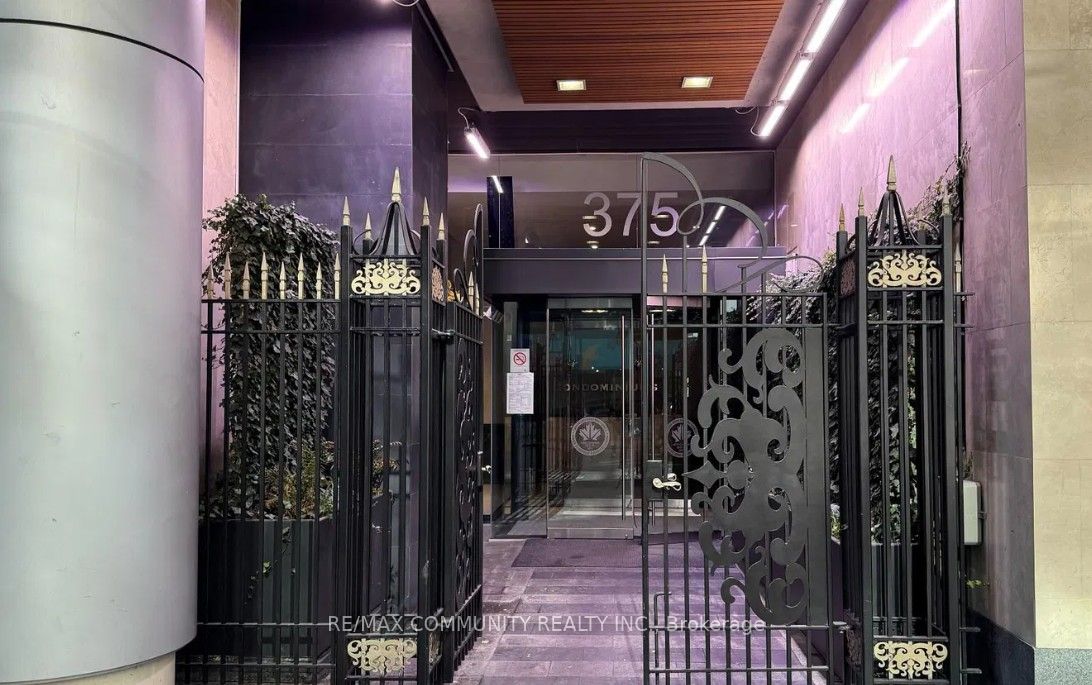 375 King Street W 1708, Toronto, ON M5V 1K1 photo 5