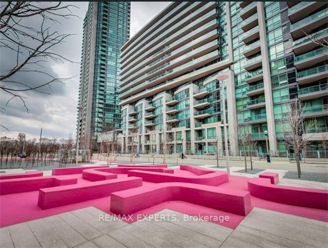 215 Fort York Boulevard 1605, Toronto, ON M5V 4A2 photo 2