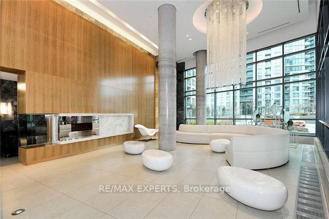 215 Fort York Boulevard 1605, Toronto, ON M5V 4A2 photo 3
