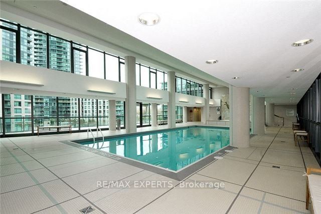 215 Fort York Boulevard 1605, Toronto, ON M5V 4A2 photo 4