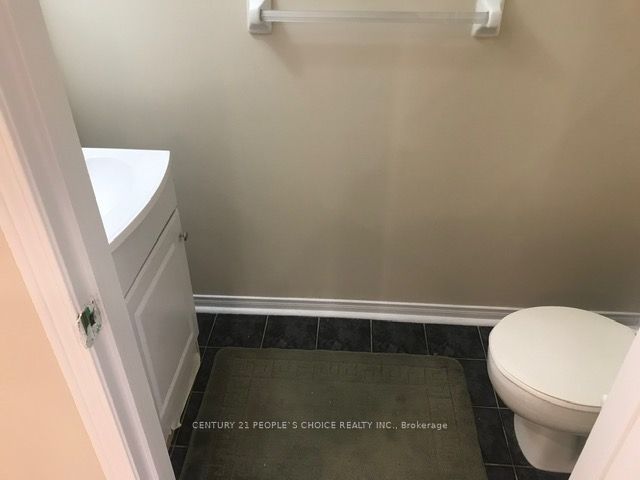 988 Sheppard Avenue W 1, Toronto, ON M3H 2T6 photo 3