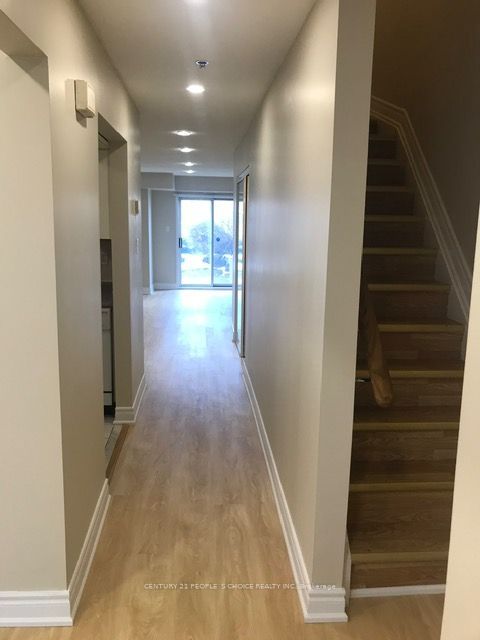 988 Sheppard Avenue W 1, Toronto, ON M3H 2T6 photo 5